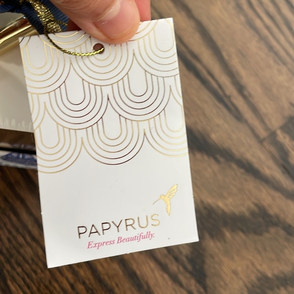 NWT Papyrus notepad with pen - Picture 3 of 6